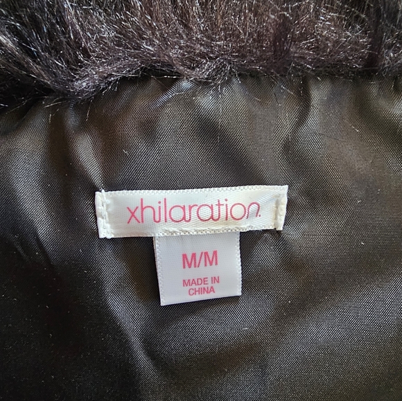 Vest - Picture 3 of 3